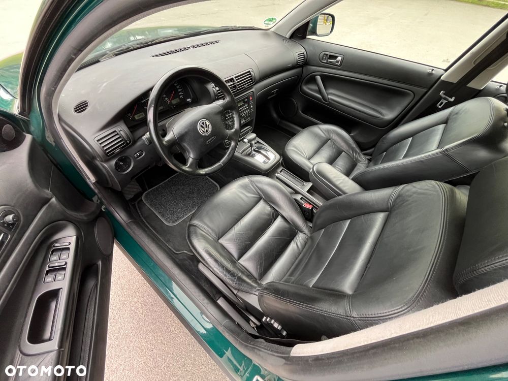 Volkswagen Passat - 11