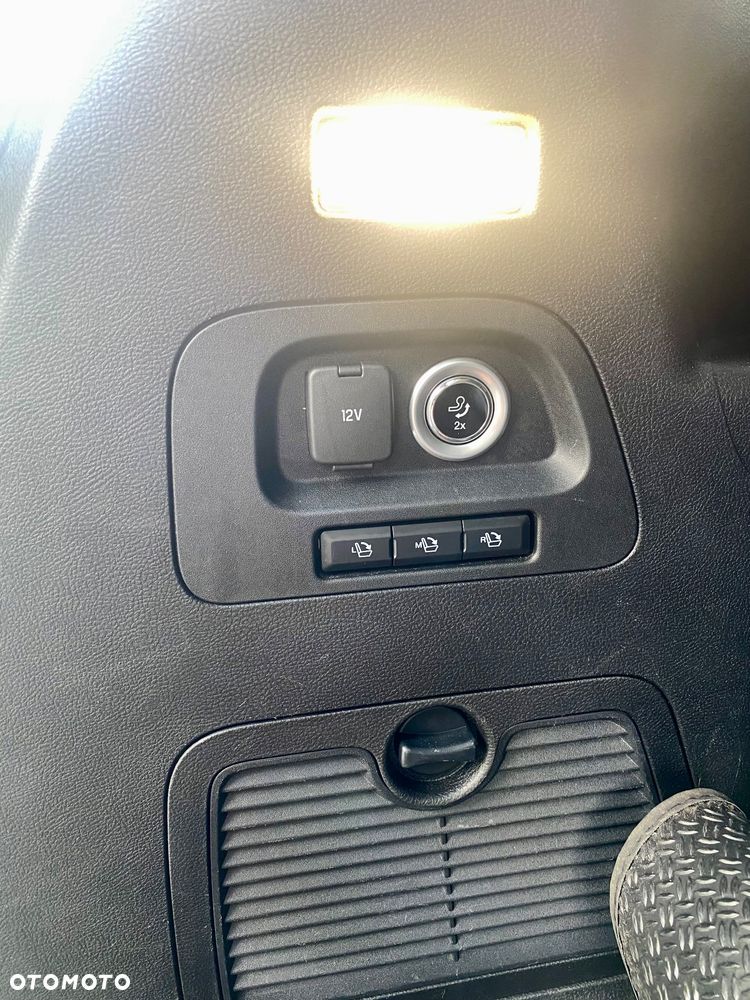 Ford S-Max - 19