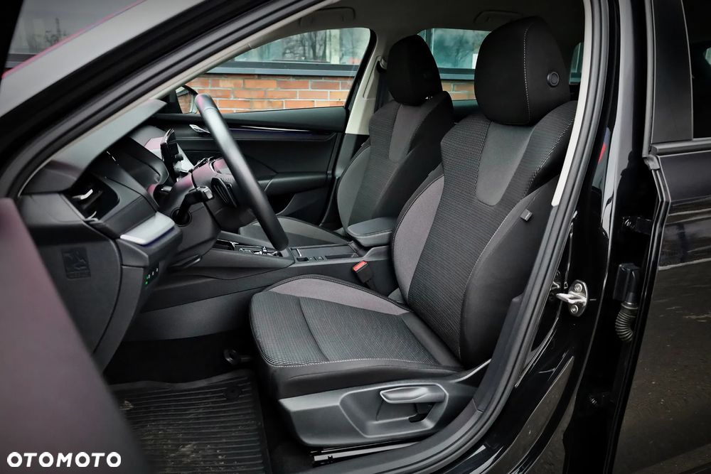 Skoda Octavia 2.0 TDI Ambition DSG - 24