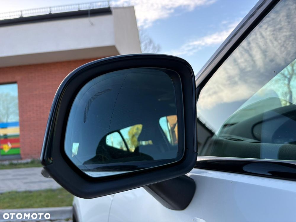 Volvo XC 40 T5 AWD R-Design - 26