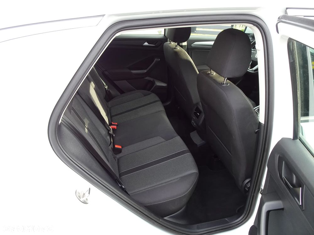 Volkswagen T-Roc 1.5 TSI Life - 16