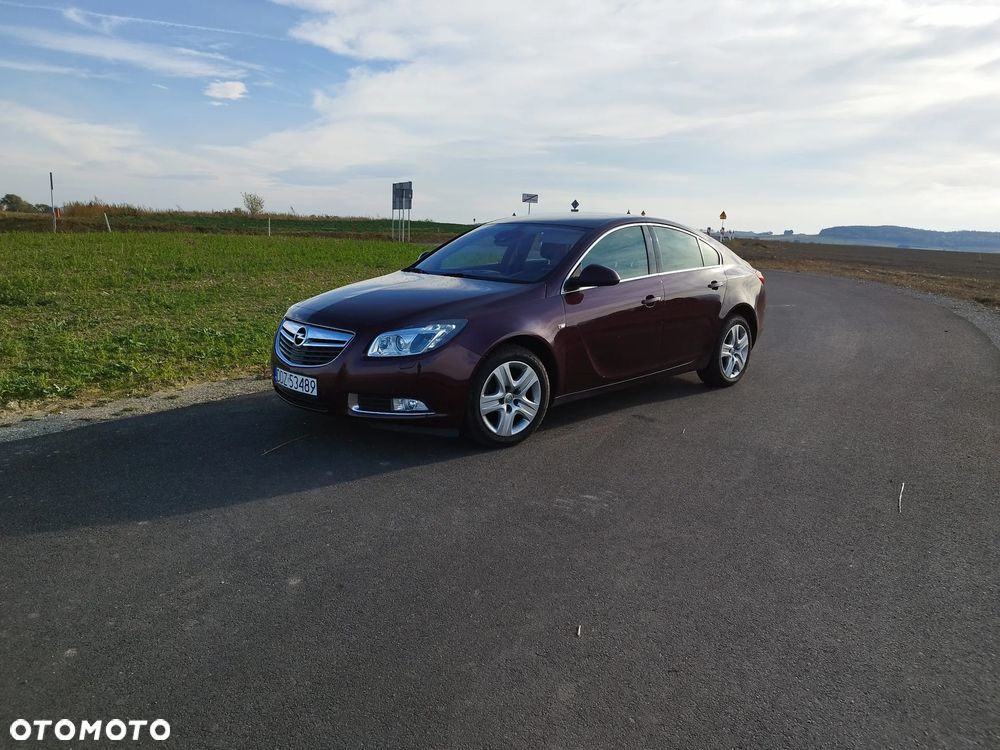 Opel Insignia - 1