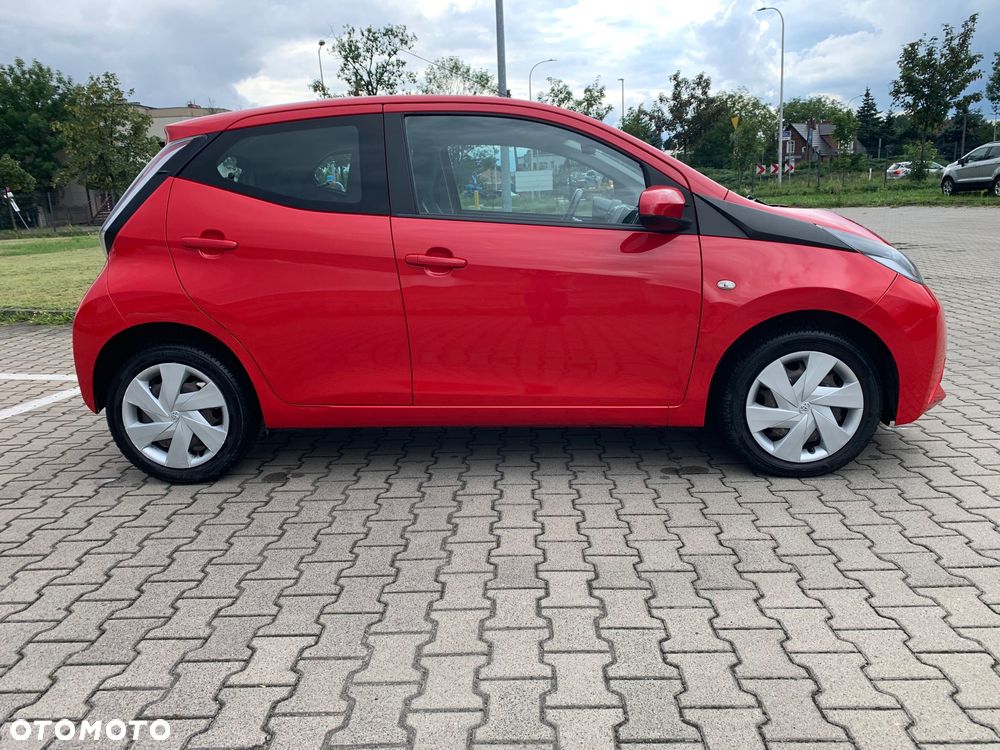 Toyota Aygo x-play Eco - 5