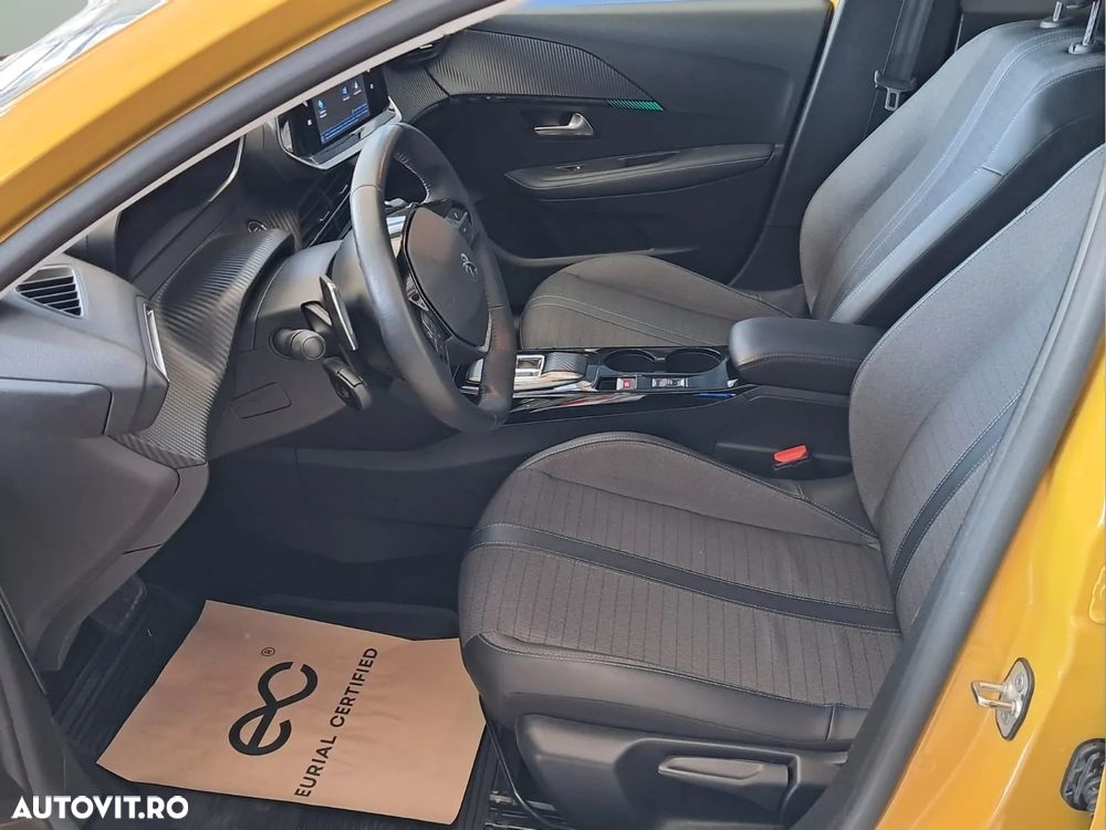 Peugeot 208 1.2 L PureTech STT EAT8 Allure - 7