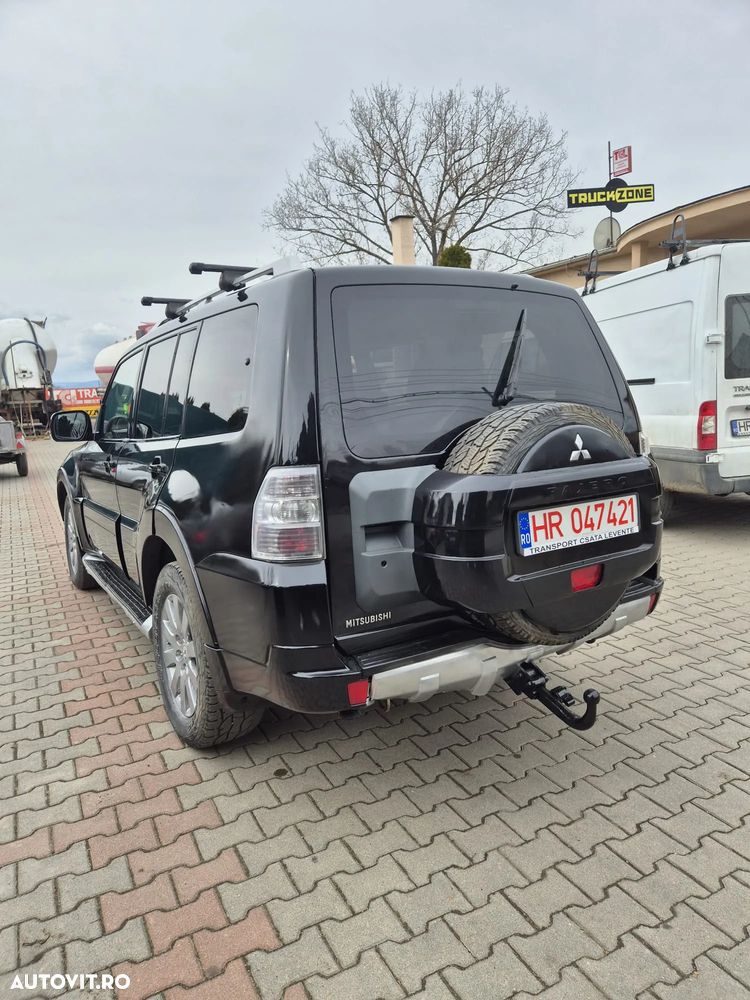 Mitsubishi Pajero LWB 3.2 DI-D Instyle A/T - 2