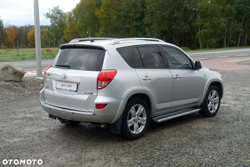Toyota RAV4 2.2 D-CAT Premium - 7