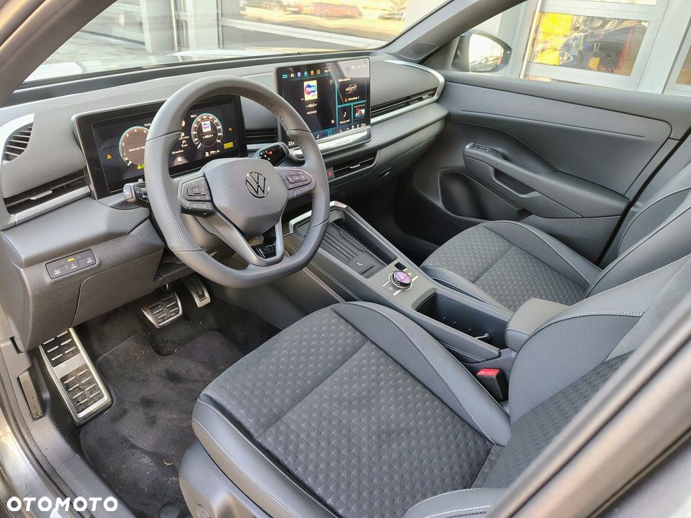 Volkswagen T-Roc - 11