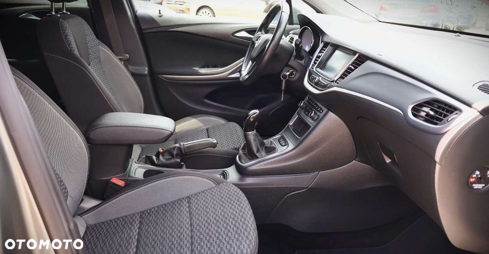 Opel Astra - 25