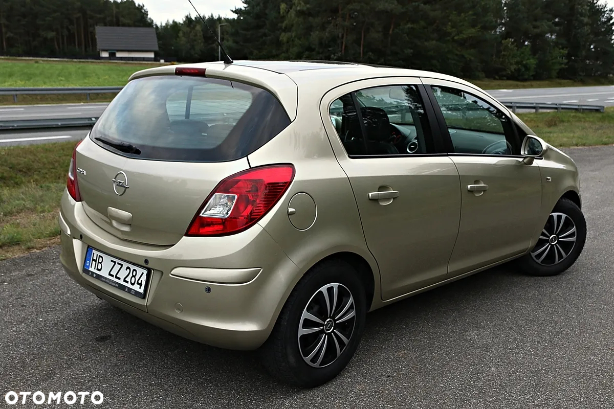 Opel Corsa 1.4 Cosmo - 22