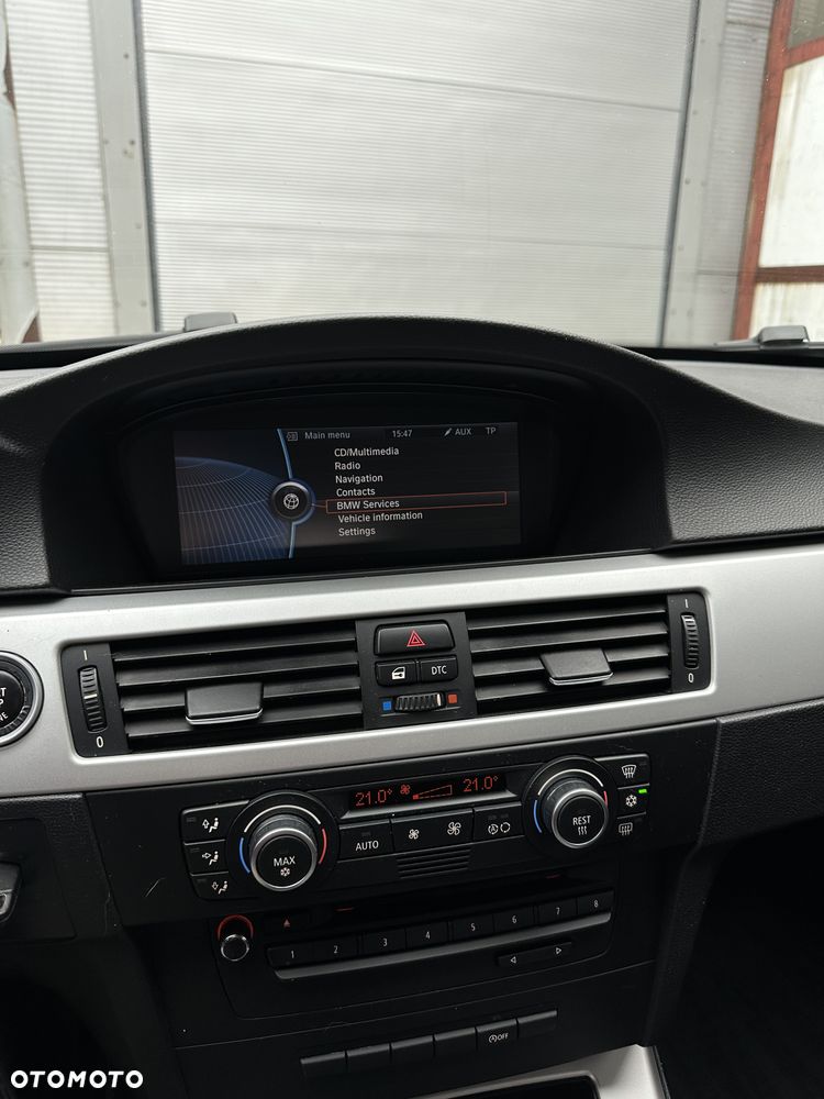 BMW Seria 3 318d DPF - 18