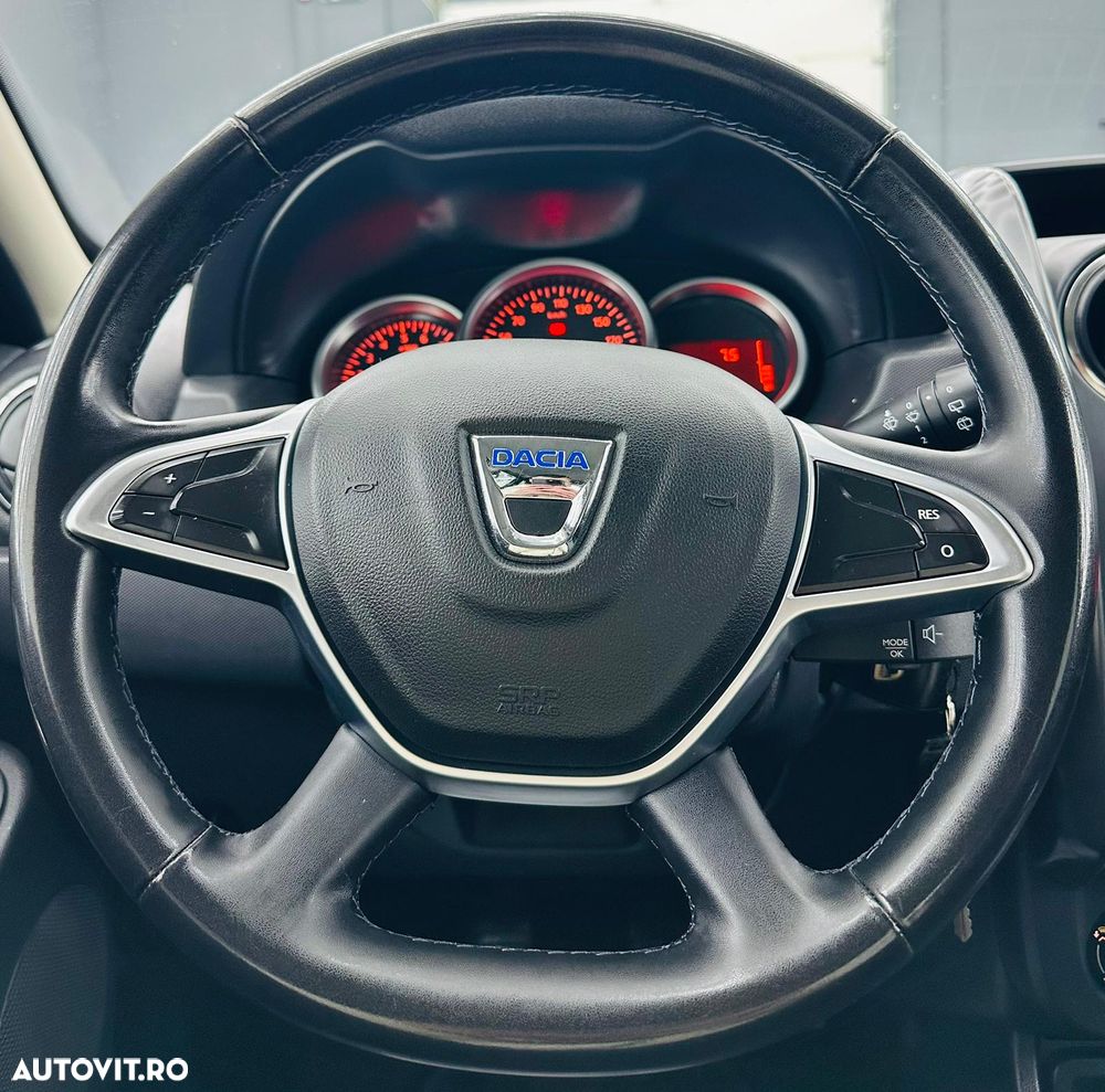 Dacia Duster SCe 115 4x2 Laureate - 29