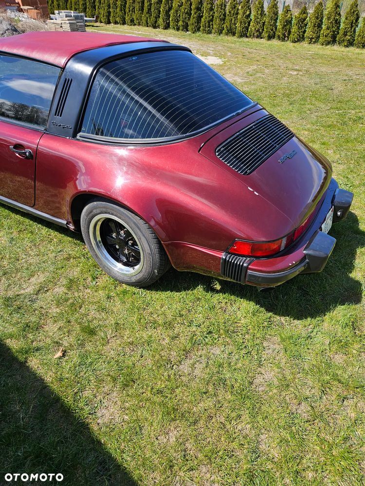 Porsche 911 - 8