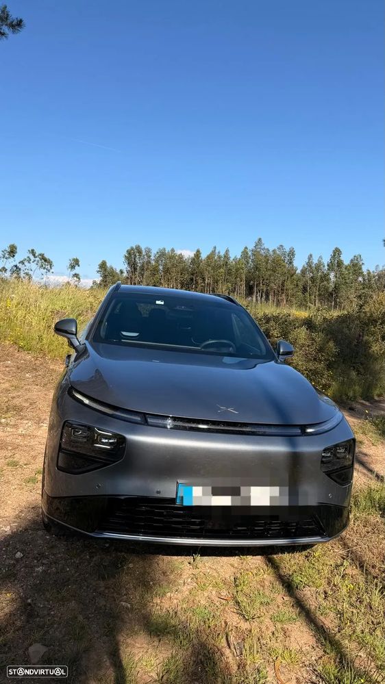 Xpeng G9 93.1 kWh Long Range+Premium Seat & Audio Pack - 1