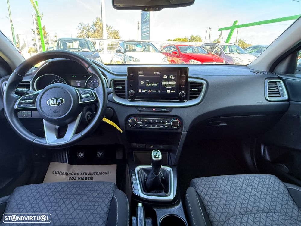 Kia Ceed 1.0 T-GDI Urban - 25