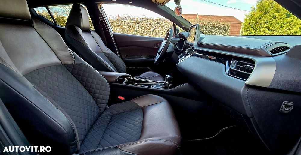 Toyota C-HR Lounge - 33