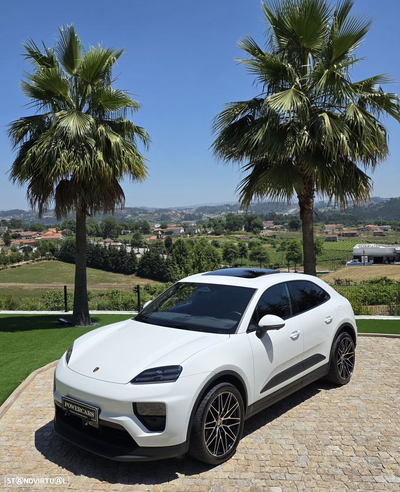 Porsche Macan Electric - 4