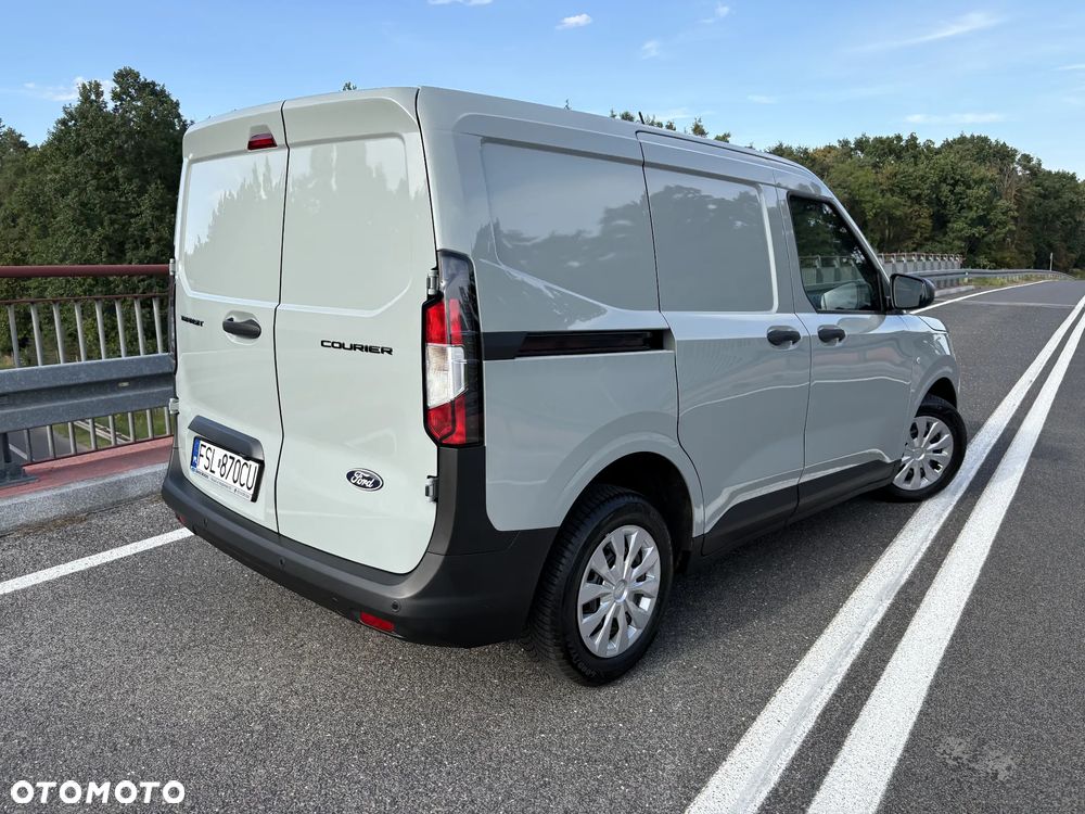 Ford Transit Courier 1.5 100 KM diesel - 19