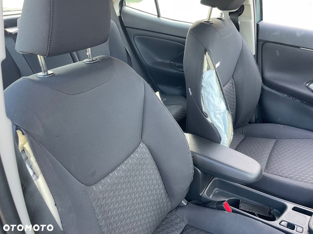 Toyota Yaris Cross - 12