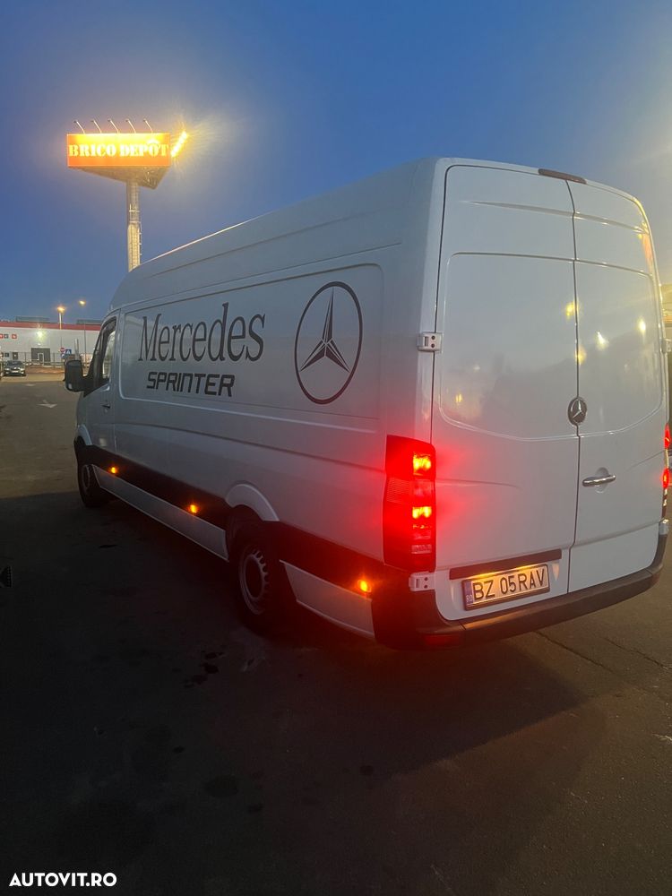 Mercedes-Benz Sprinter - 2