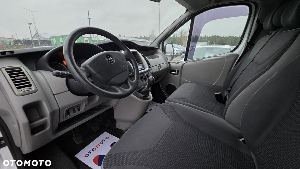 Opel Vivaro - 11