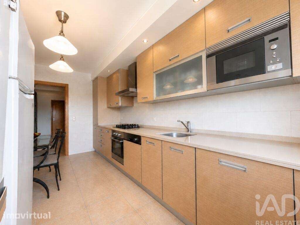 Apartamento T3 em Caparica e Trafaria de 120 m2 - Grande imagem: 2/32