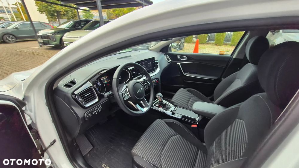Kia Ceed 1.6 GDI PHEV L DCT - 12