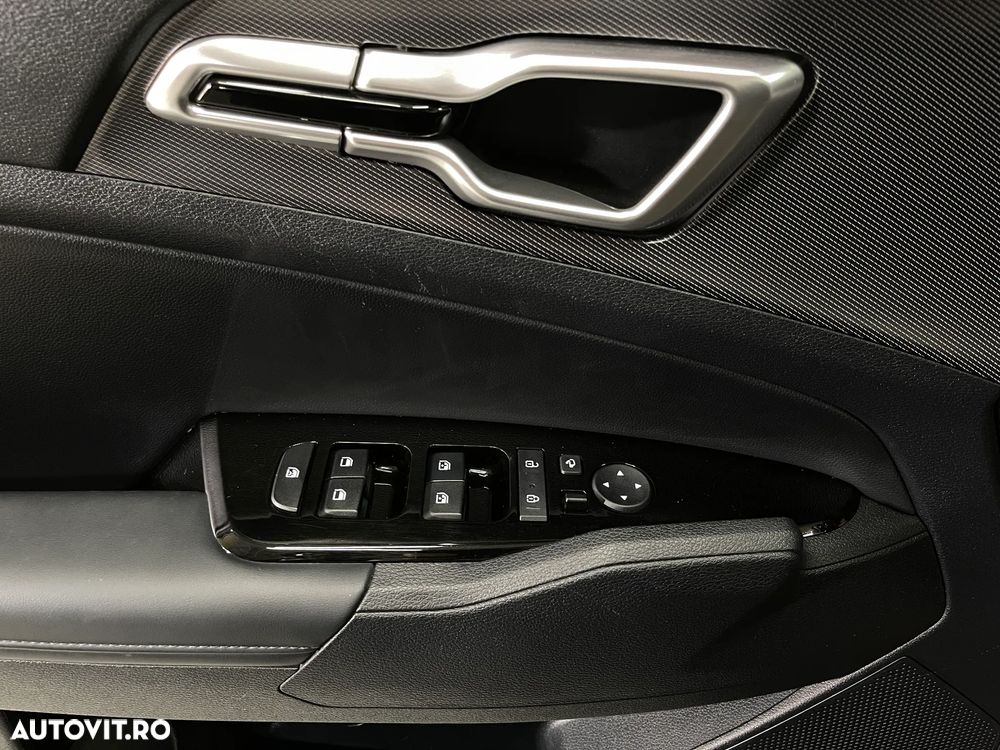 Kia Sportage 1.6 T-GDI HEV 6AT 4x2 Business Line - 23