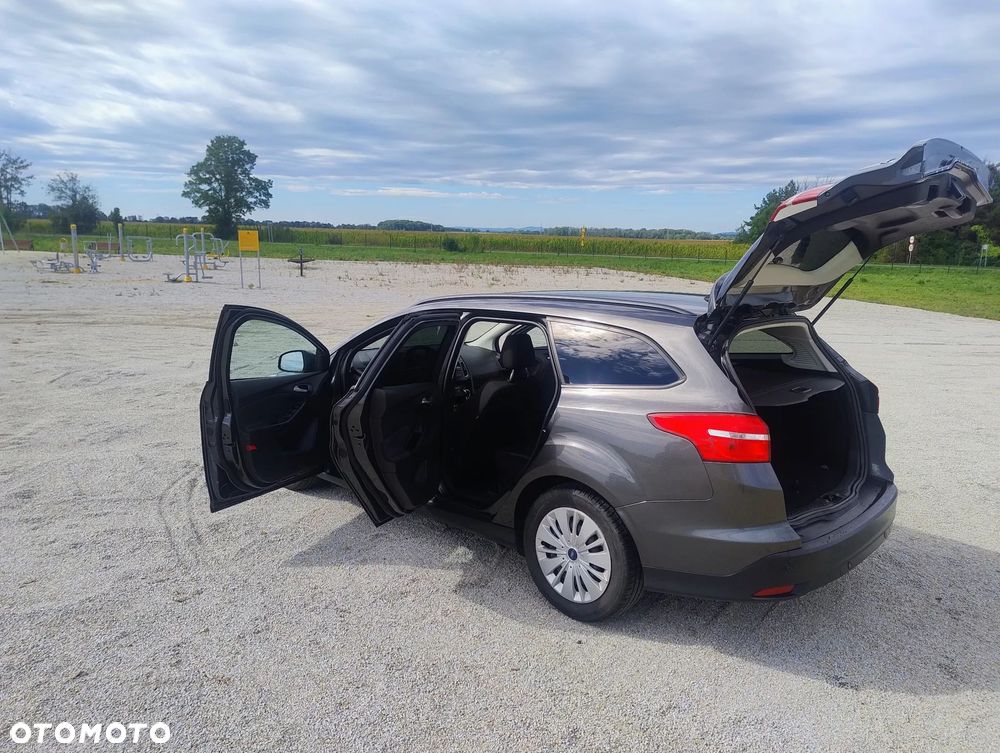 Ford Focus - 26
