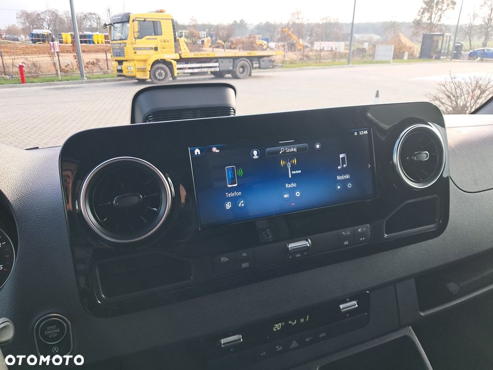 Mercedes-Benz Sprinter - 23