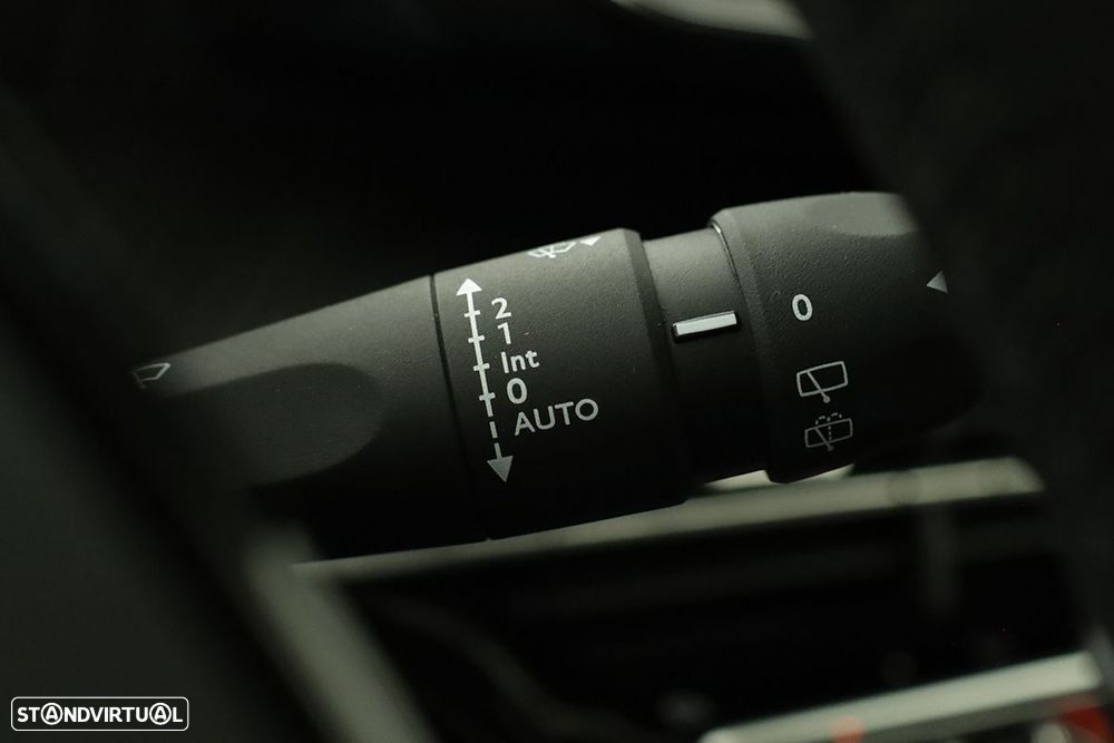 Peugeot 2008 1.2 PureTech Allure - 20