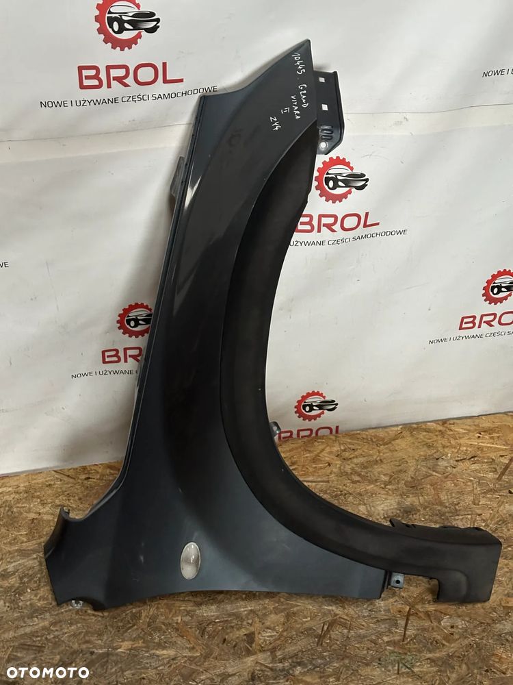 BŁOTNIK PRZEDNI PRAWY SUZUKI GRAND VITARA II 05-09 ZY4 LISTWA - 1