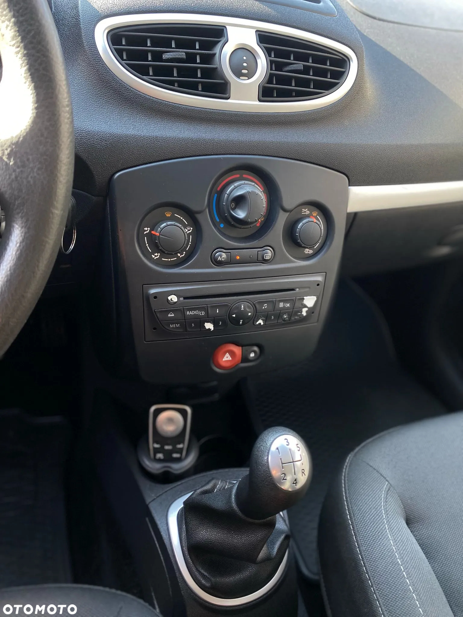 Renault Clio - 17
