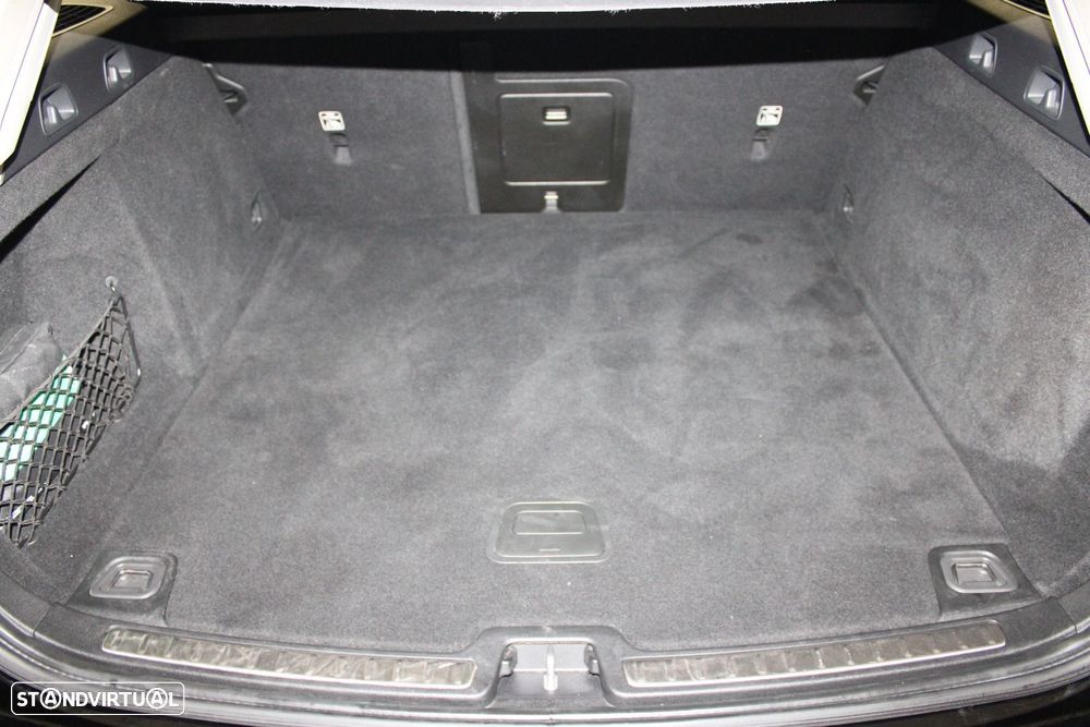 Volvo V60 2.0 T6 AWD TE R-Design Expression - 33