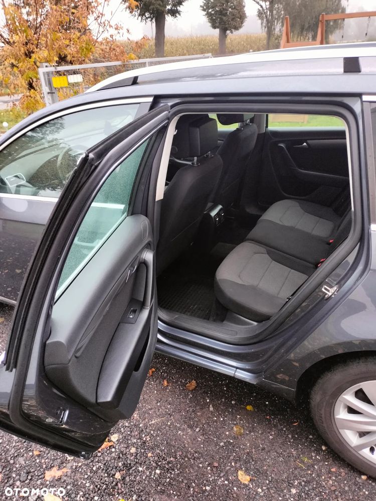 Volkswagen Passat 2.0 TDI Highline DSG - 8