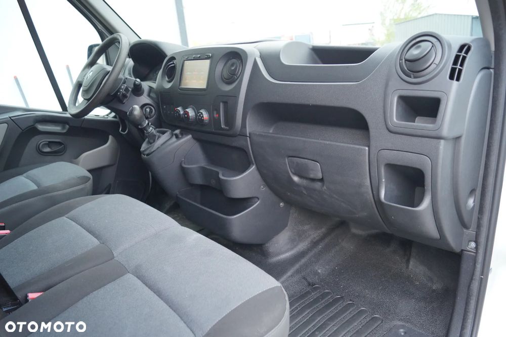 Renault Master - 25