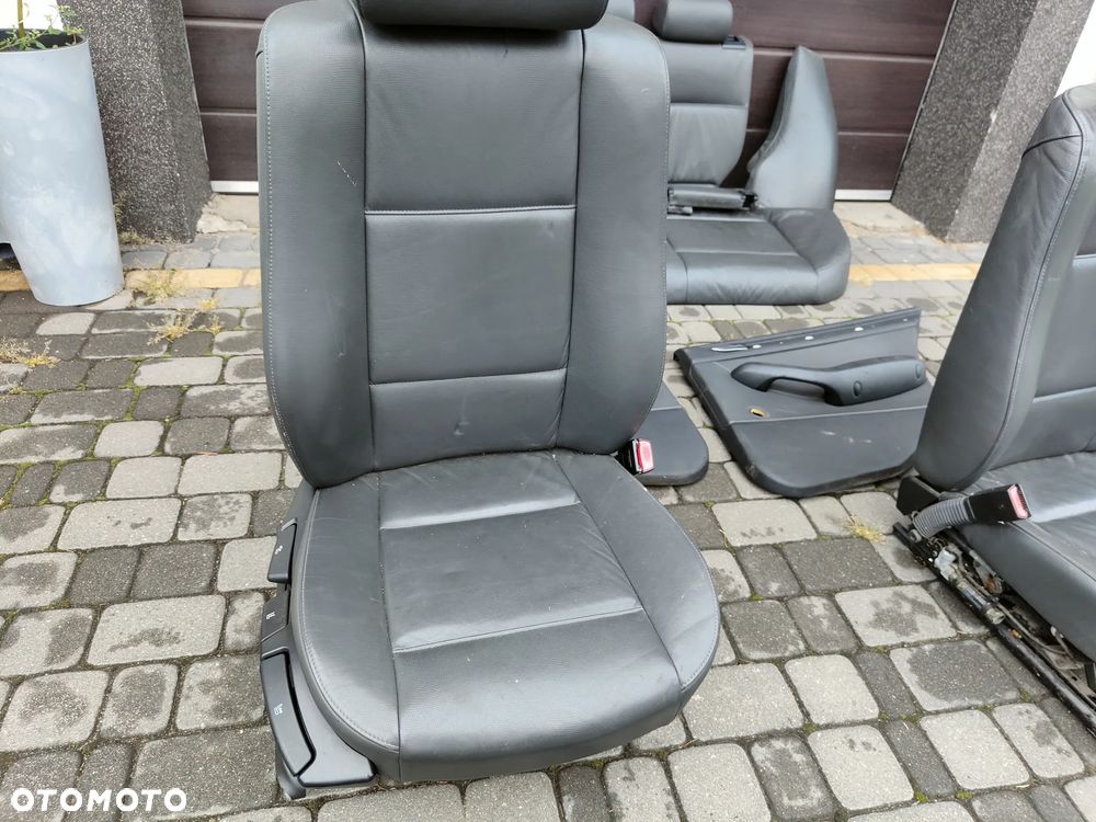 BMW E46 kombi Tapicerka Fotele kanapa skóra czarna - 13