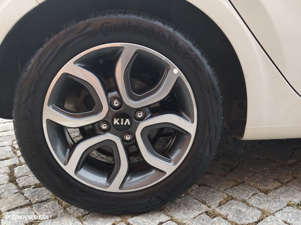 Kia Picanto 1.0 CVVT EX 4AT - 17