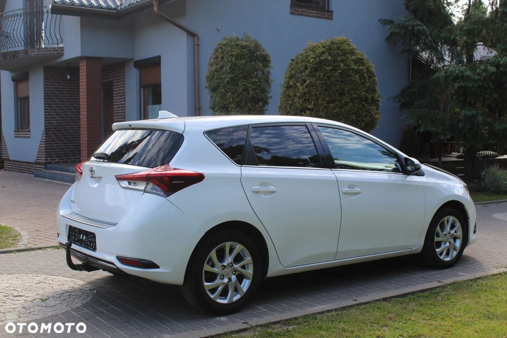 Toyota Auris 1.33 Dual-VVT-i Life Plus - 11