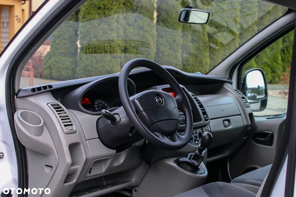 Opel Vivaro - 31
