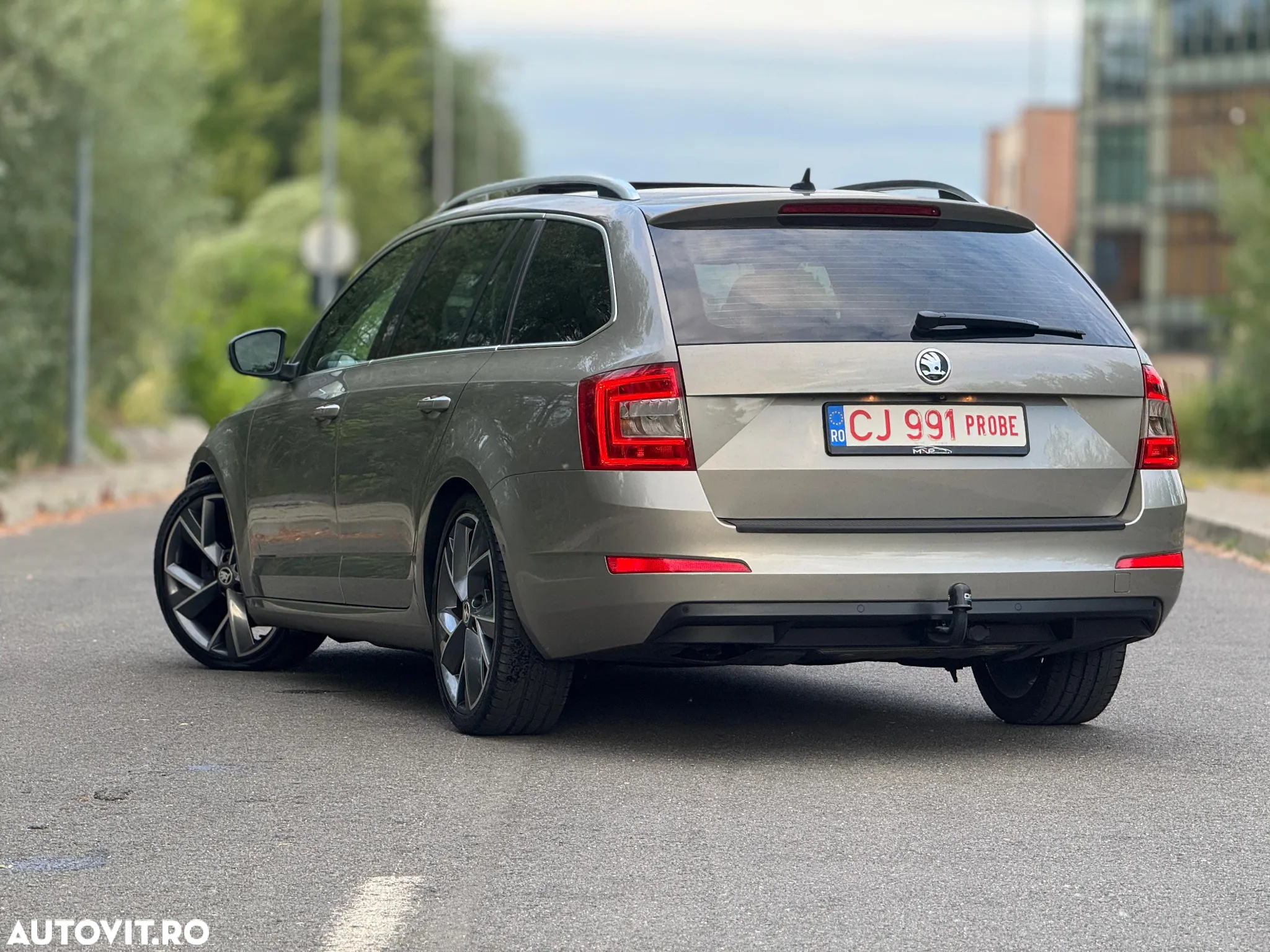 Skoda Octavia 1.6 TDI ELEGANCE - 3