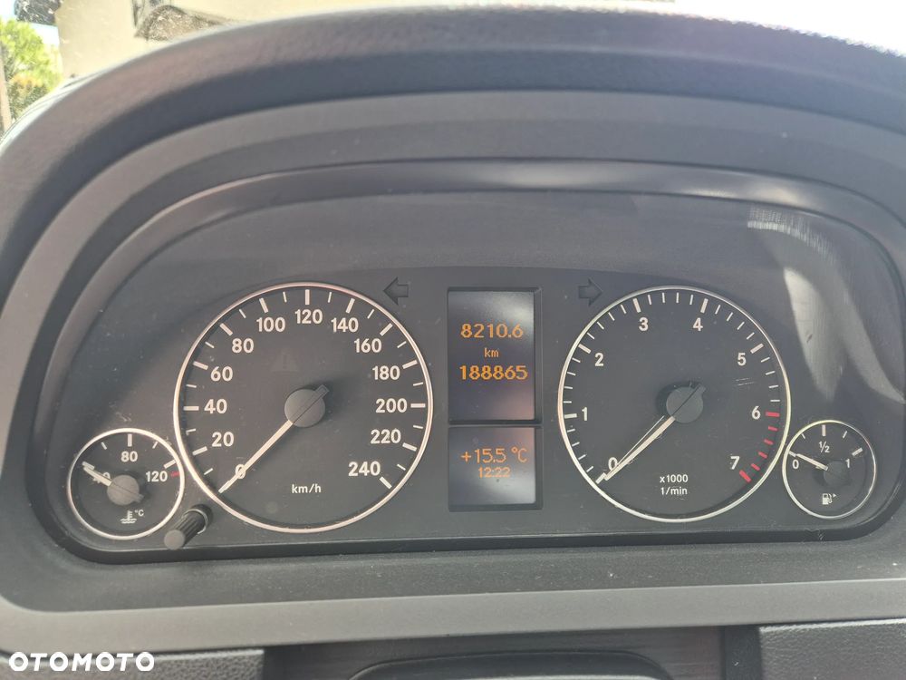 Mercedes-Benz Klasa A 200 Autotronic Avantgarde - 13