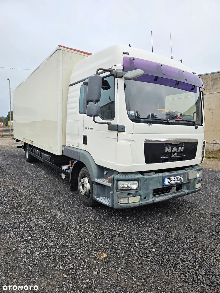 MAN TGL 12.220 - 3