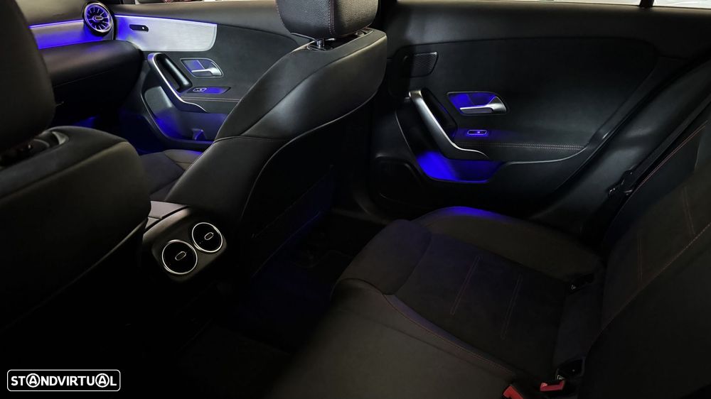 Mercedes-Benz A 250 Limousine e 8G-DCT AMG Line - 38
