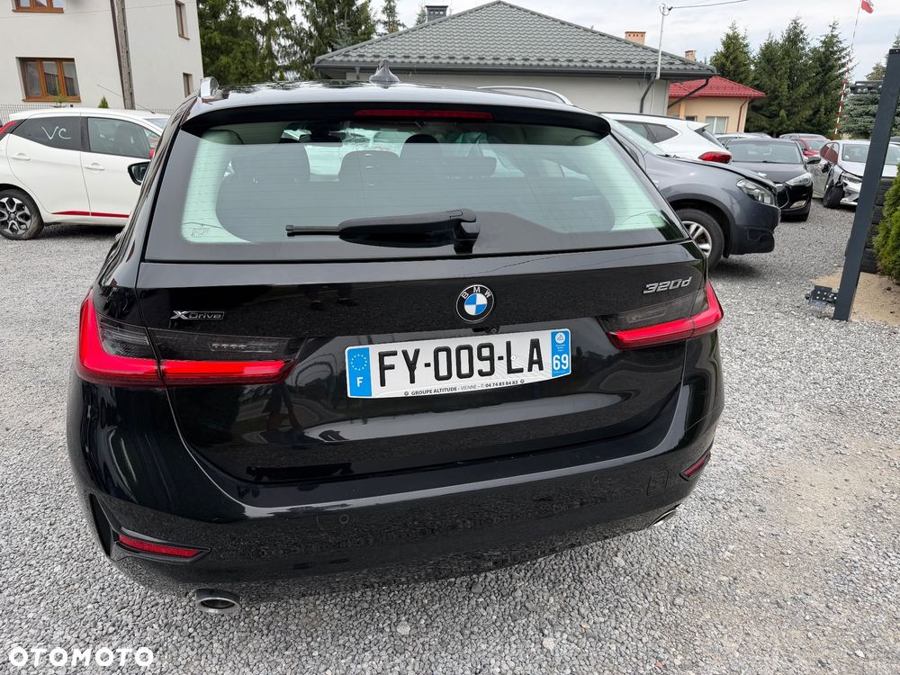 BMW Seria 3 320d xDrive M Sport - 4