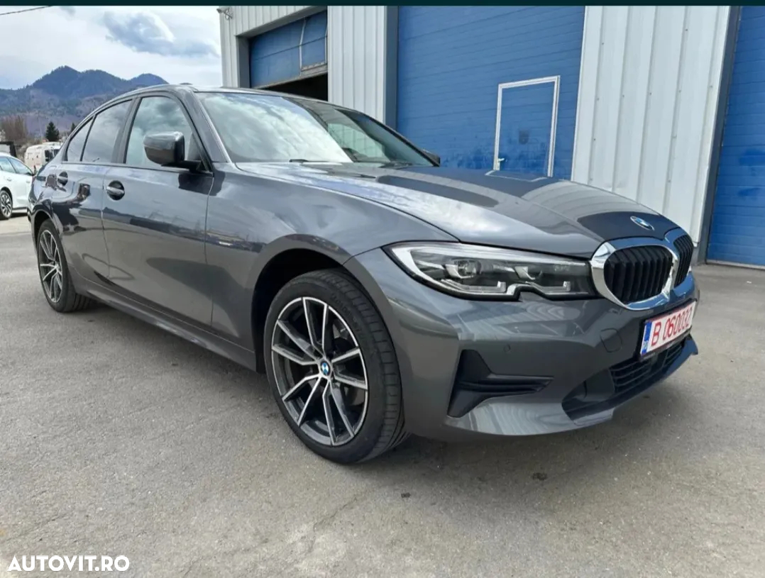 BMW Seria 3 320i xDrive GT Aut. Sport Line - 6