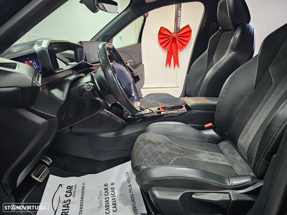 Peugeot 2008 1.2 PureTech GT EAT8 - 11