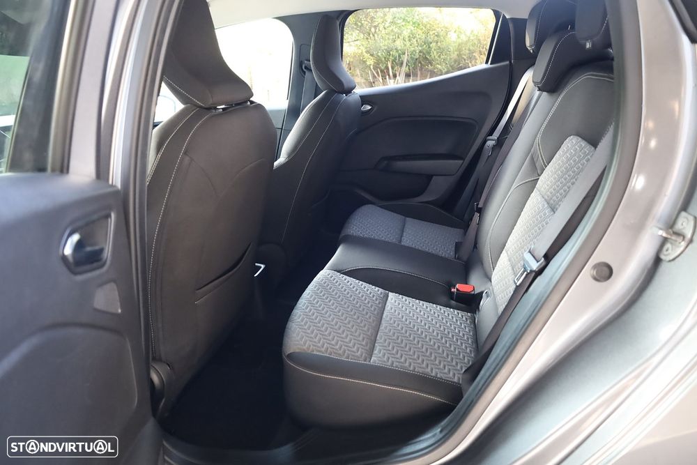 Renault Clio 1.0 TCe Evolution - 38