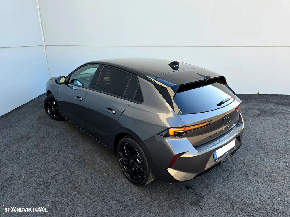 Opel Astra 1.2 T GS Line - 11