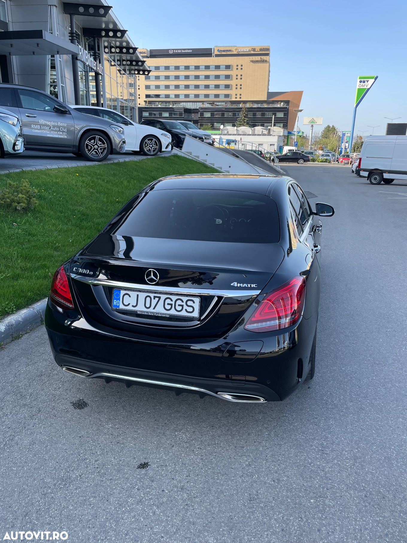 Mercedes-Benz C 300 e 4MATIC Aut. - 4