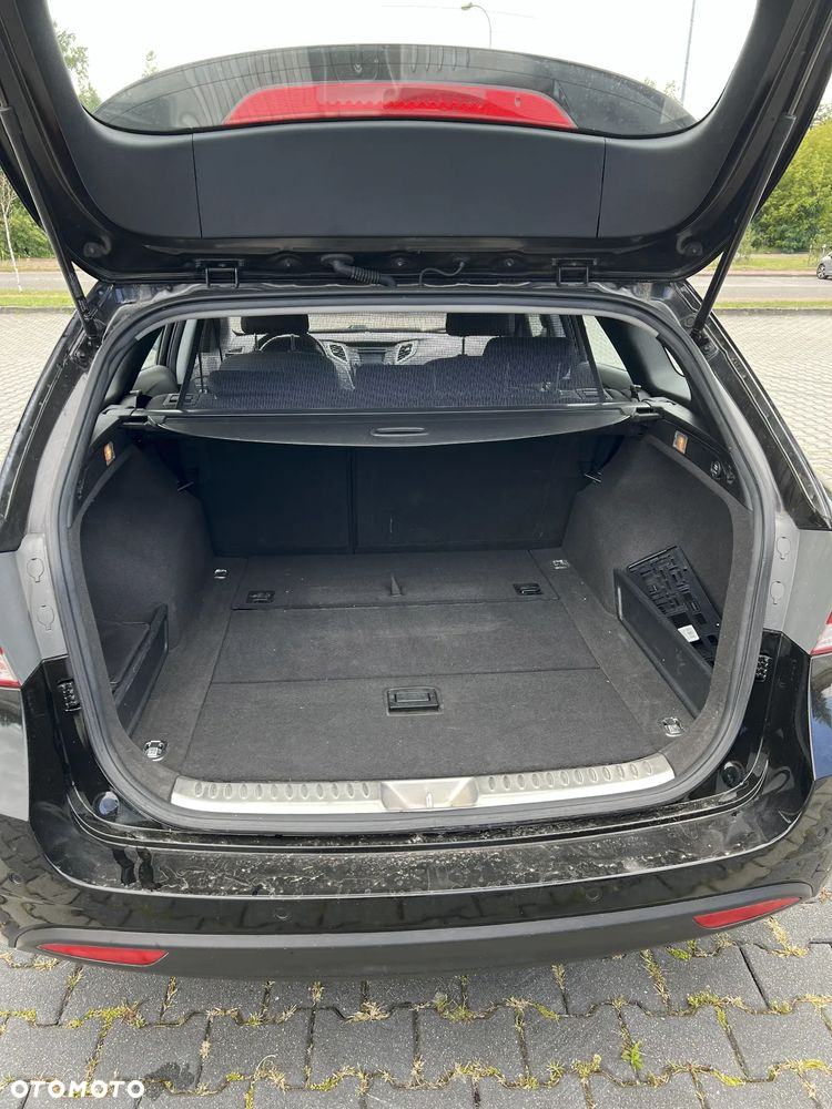 Hyundai i40 i40cw 1.7 CRDi Fifa World Cup Edition - 25